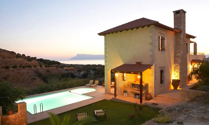 Kissamos Villa | Villa Patriko - Lovely stone villa near to Balos