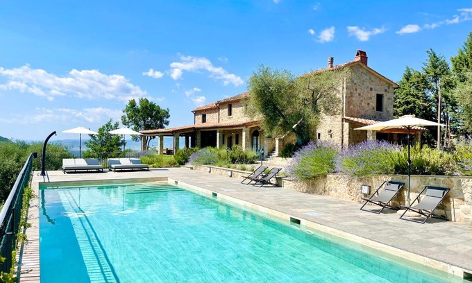 Castel del Piano Villa | Villa Podere Del Grasso