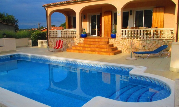 Mont Barbat Casa | Villa & private pool, 20 min from the beach