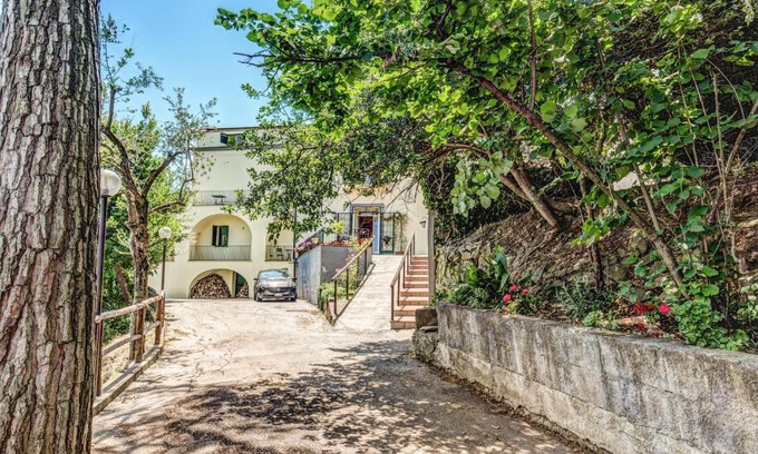 Sant'Agata sui Due Golfi Hotel | Villa Romita