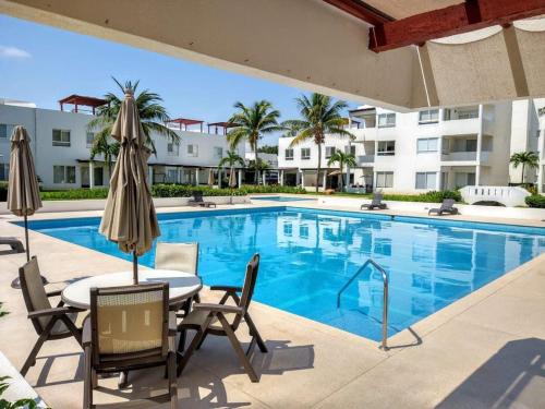 Granjas del Marqués Villa | Villa&Roofgarden -Jacuzzi privado- Relax&Confort