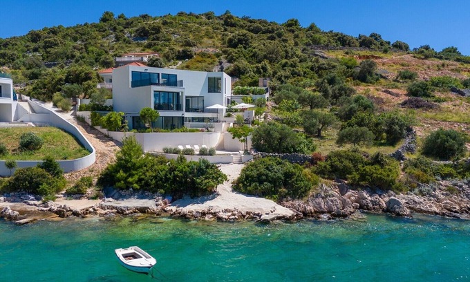 Rogoznica Villa | Luxury Seafront Villa Roots with heated pool