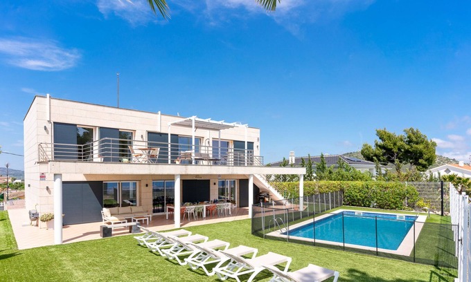 Canyelles Villa | Villa San Diego with Sea Views and Private Pool