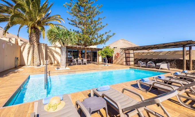 Tias Villa | Villa Santana - Cuatro Habitaciones Villa, Capacidad 8