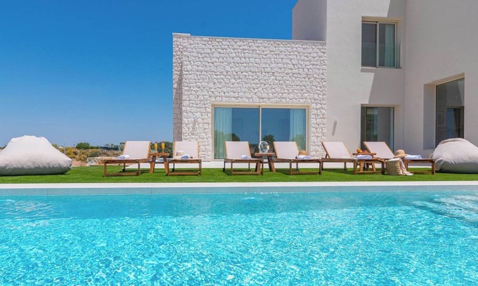 Antequera Villa | Villa Selena Antequera by Ruralidays