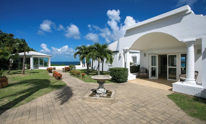 Les Terres Basses Villa | Villa Terrasse De Mer | Beach View - Located in Beautiful Terres Basses with Private Pool