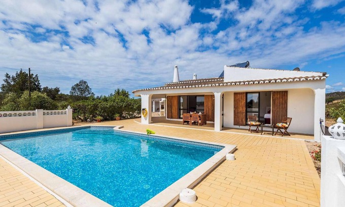 Silves Casa | Villa Tranquila is an amazing traditional Portuguese property in a quiet residential area just outsi