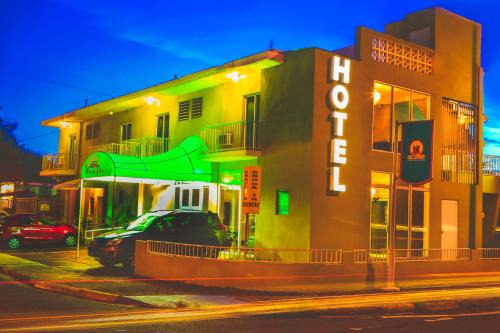 Isla Verde Hotel | Villa Verde Inn