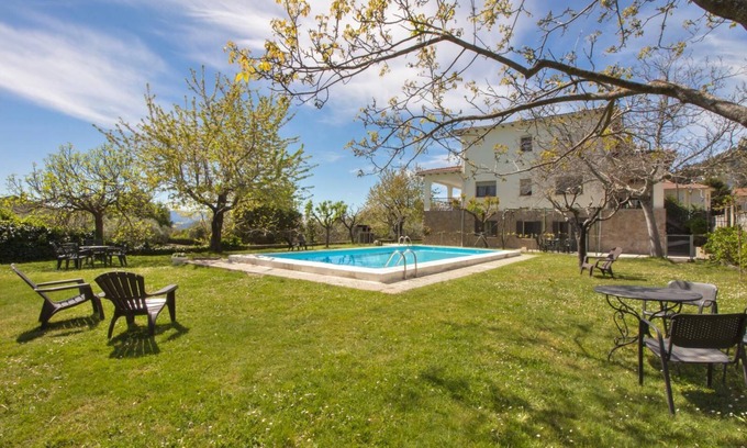 Piedralaves Apartamento | Chalet con piscina La Serradilla Pedralaves