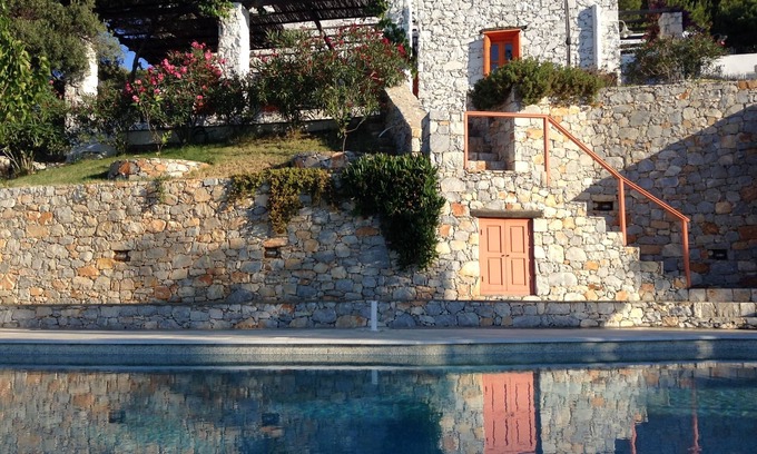 Atsitsa Casa | Villa con piscina de agua salada y una playa privada en una fantástica zona tranquila