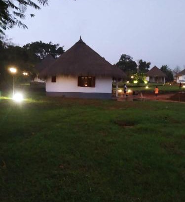 Yaounde Hotel | Village Noah