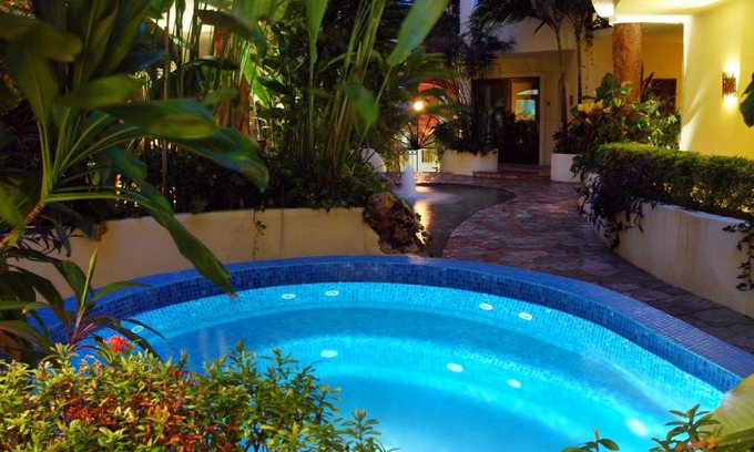 Centro de Playa del Carmen Hotel | Villas Sacbe Condo Hotel and Beach Club