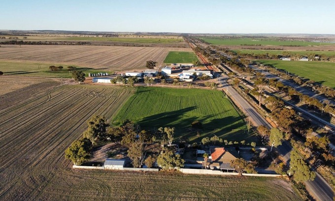 Kellerberrin Casa | Vintage Farm Stay in the Central Wheatbelt