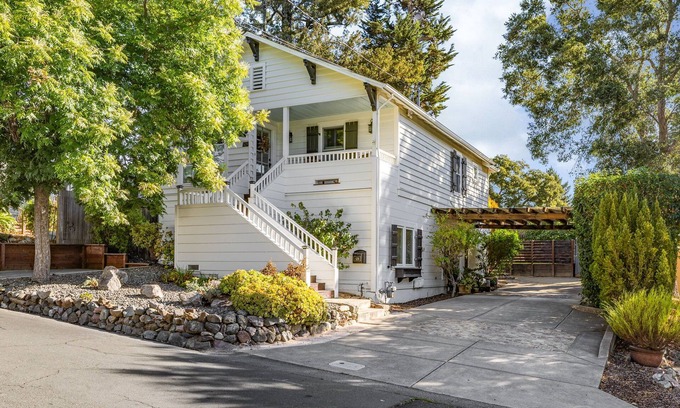 Sebastopol Casa | Vintage Modern Downtown Sebastopol