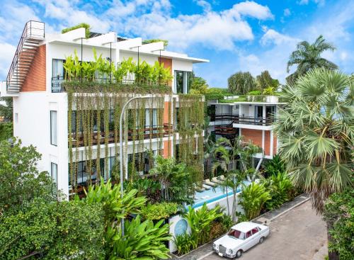 Downtown Siem Reap Hotel | Viroth's Villa