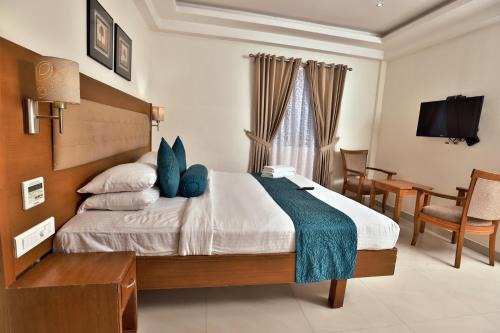 Kuppaayil Hotel | Vishnu Inn