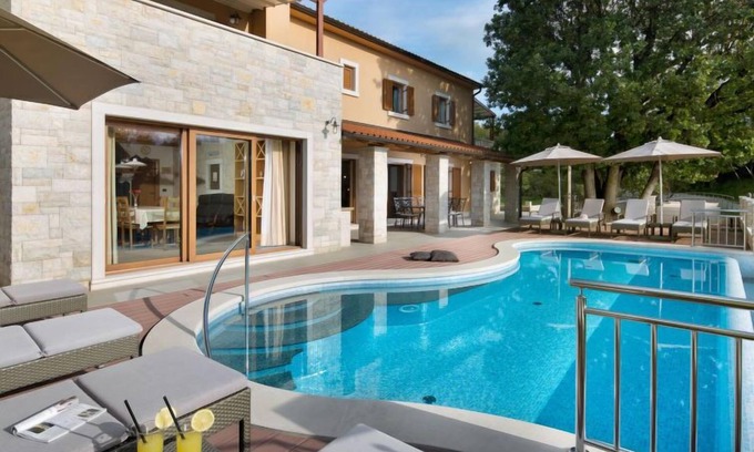 Kapelica Casa | Vlastelini by Interhome