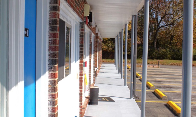 Lynn Garden Hotel | Volunteer Inn at Church Hill