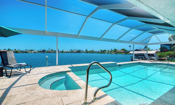 Eight Lakes Villa | VRCC Villa Lakualoosa