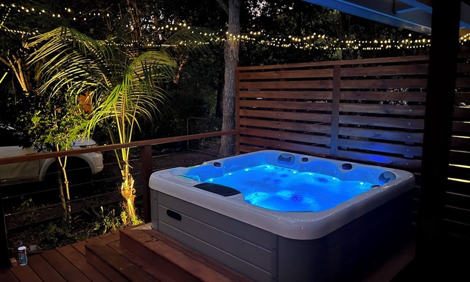 Spencer Casa | "Wagtail Cottage" Hawkesbury River Garden Retreat