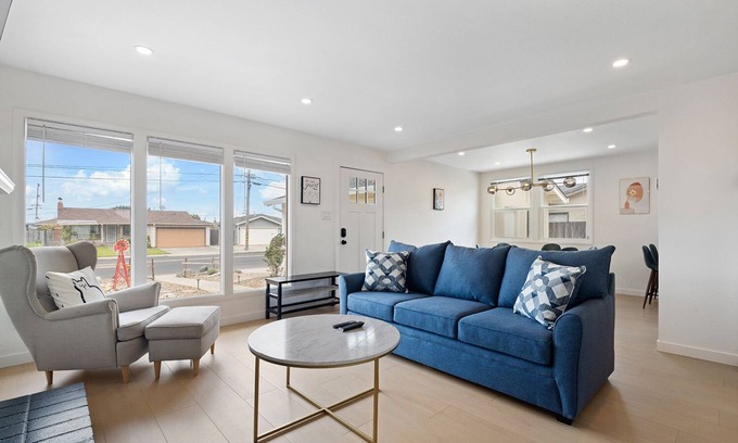 Linda Mar Casa | Walk to Beach - Remodeled Coastal 3 Beds Home Safe Town Highway 1 Near SF / SFO