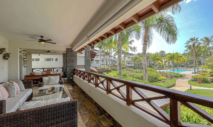 Portillo Apartamento | Walk to beach Suite w/ Balcony and Pool View in Las Terrenas
