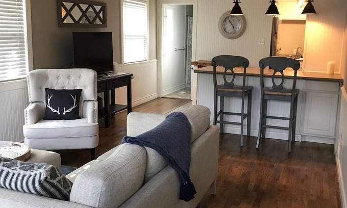 Broadmoor Cabaña | Walkable to The Broadmoor Hotel, Seven Falls and Stratton Open Space