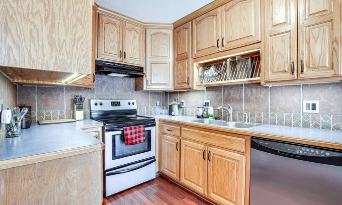 Wamego Casa | Wamego Home Base: 16 Mi to Kansas State Campus