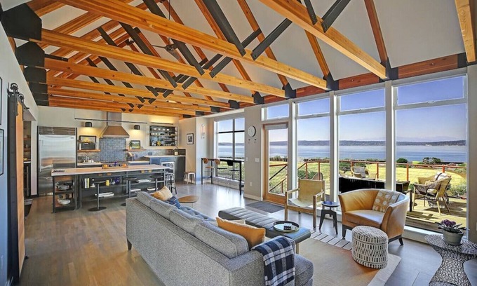 Camano Island Casa | Waterfront Beach House 4BD|Hot Tub|Outdoor Shower