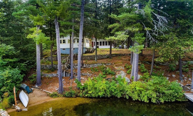 Laconia Cabaña | Waterfront camp on quiet part of Lake Winnisquam, dog-friendly, w/dock