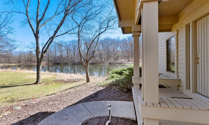 Fontana Condominio | Waterfront |Duck Pond Getaway at Abbey Springs |Golf Cart |Pools |Clubhouse |Fitness Center