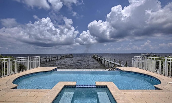 Apollo Beach Casa | Waterfront Gem with Pool and Dock in Apollo Beach