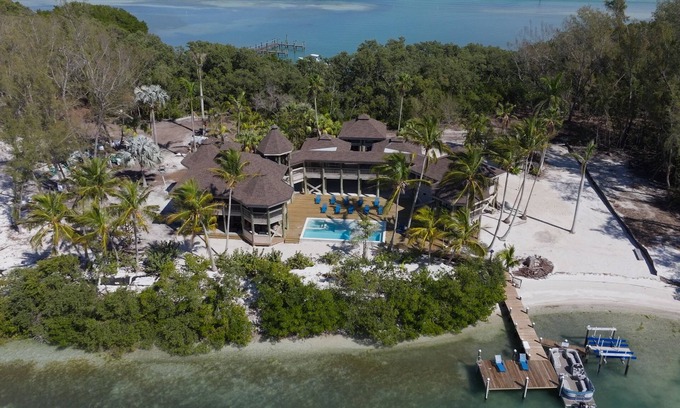 Longbeach Village Casa | Waterfront home with private beach, a private pool, and water activities! Moku