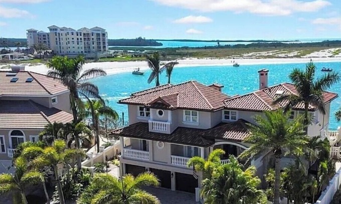 Tierra Verde Casa | Waterfront Oasis. Sunsets Nightly. Great for couples or family retreat.Pool/spa