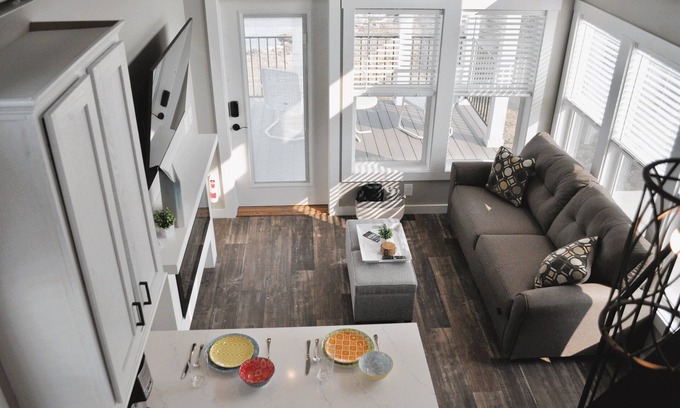 Sandusky Cabaña | Waterfront Tiny House #5 Bayfront Resort Sandusky