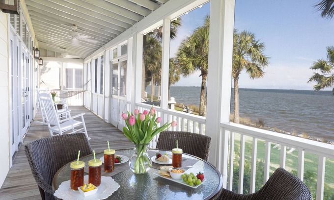 Charleston Cabaña | Vistas al mar inigualables: a minutos del centro de la ciudad.