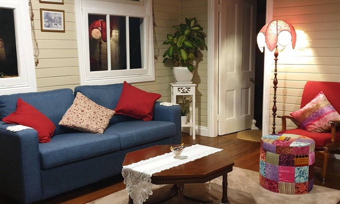 Waukivory Casa | Waukivory School House 1913. "A stay that goes back in time"