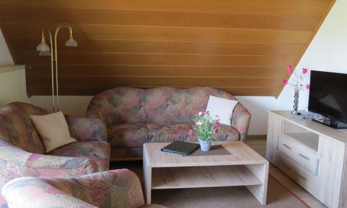 Neumagen-Dhron Apartamento | Weitblick FEWO No. 11 Occupancy 2 pers/2 bedrooms - Holiday apartments "Haus Berghof"