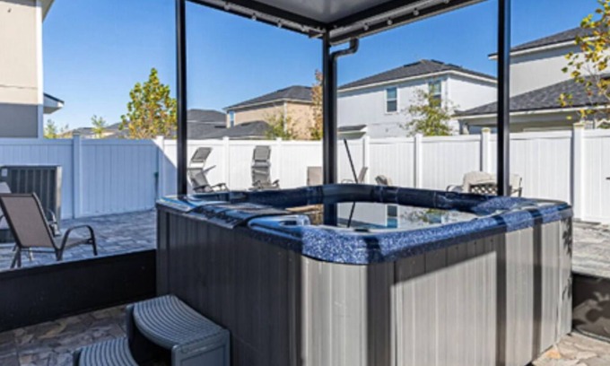 Westside Casa | Welcome to Crystal Retreat