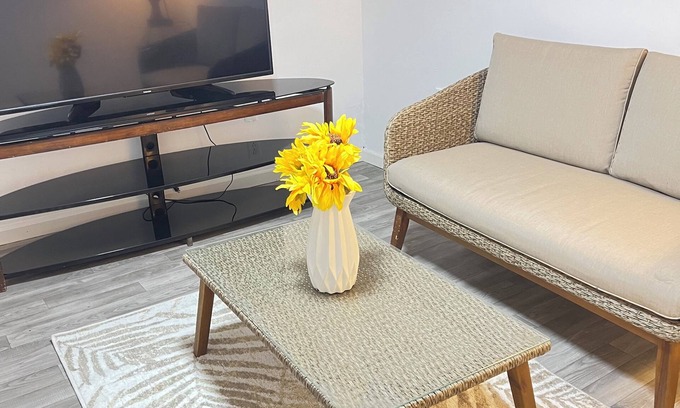 Vestal Casa | Welcoming 2-bedrooms cute house in Vestal.