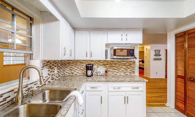 Inverness Highlands North Casa | Welcoming dog-friendly Florida home with enclosed yard, patio, and central AC