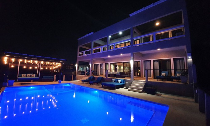 Lighthouse Estates Apartamento | West Bay Suite (King Suite)