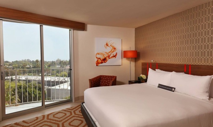 Los Angeles Hotel | West Coast King Room at Hotel Angeleno! | Pool, Gym, Near Santa Monica Beaches!