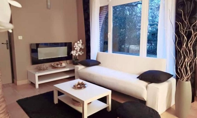 Brax Cabaña | West of Toulouse : modern comfort meets relaxation under the shade of oaks