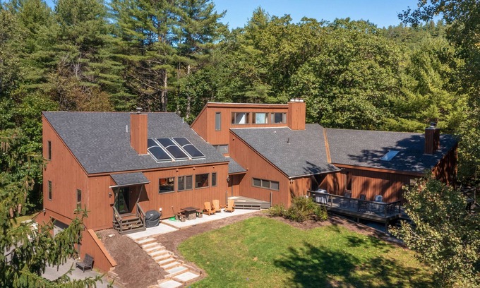 Jamaica Apartamento | West Wing at Mantana Meadows on the West River