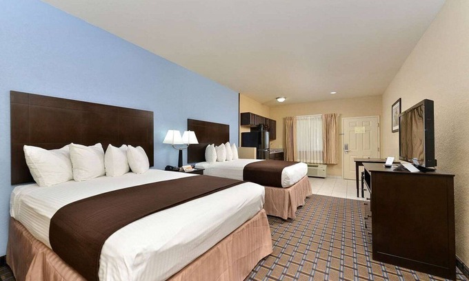 Carrizo Springs Hotel | Western Inn & Suites