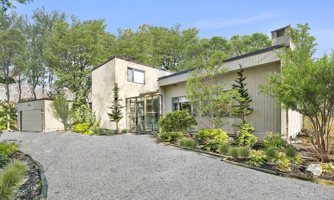 Westhampton Casa | Westhampton 5 Bedroom Escape w/gunite pool, new hot tub and har-tru tennis