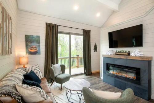 Sevierville Casa | Whispering Pine - Arcade - Lake Perks