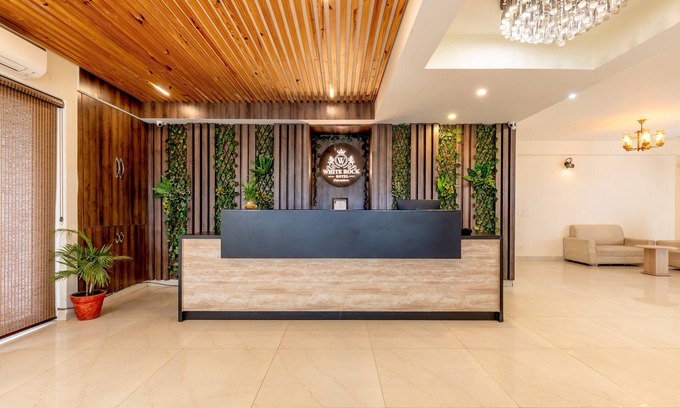 Bullawala Hotel | White Rock By The Solitaire Hospitality