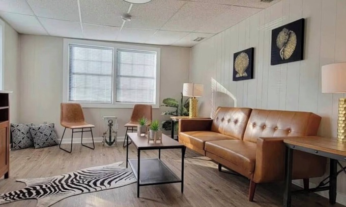 Keystone Heights Cabaña | White Sands Lake 2-bedroom Cottage, Sleeps 6, Kayaks/Fishing